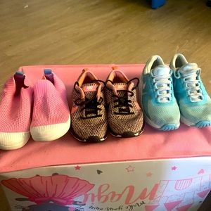 A lot of Girls Nike and slip ons sized 11c